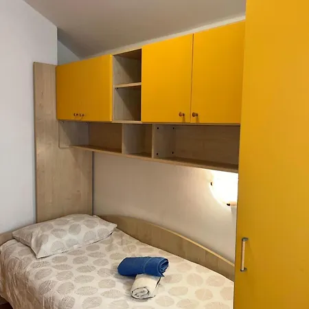 Apartment By The Sea Veli Rat, Dugi Otok - 436 *